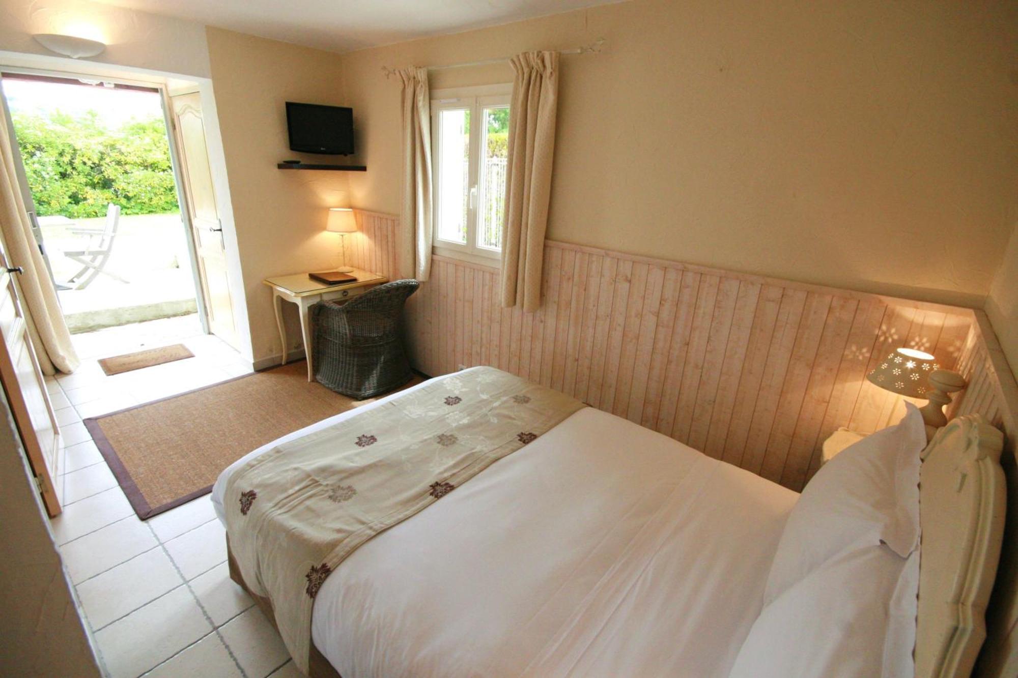 Hotel Marc-Hely La Colle-sur-Loup Room photo